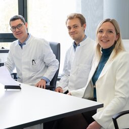 Strahlenklinik UKS_Prof. Hecht_Schnellhardt_Pirschel_ Foto