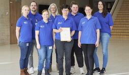 Das Team der UKS-Krankenhaushygiene mit dem Gold-Zertifikat